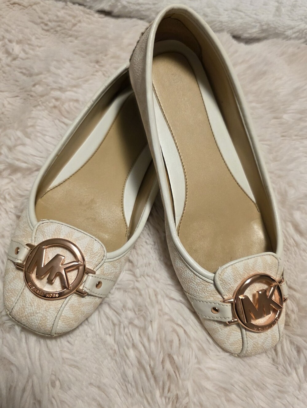 MICHAEL Michael Kors Women's Ivory Logo Ballet Flats with Rose Gold Accent